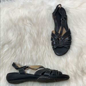 Naturalizer Convey Brown Leather Sandals S…